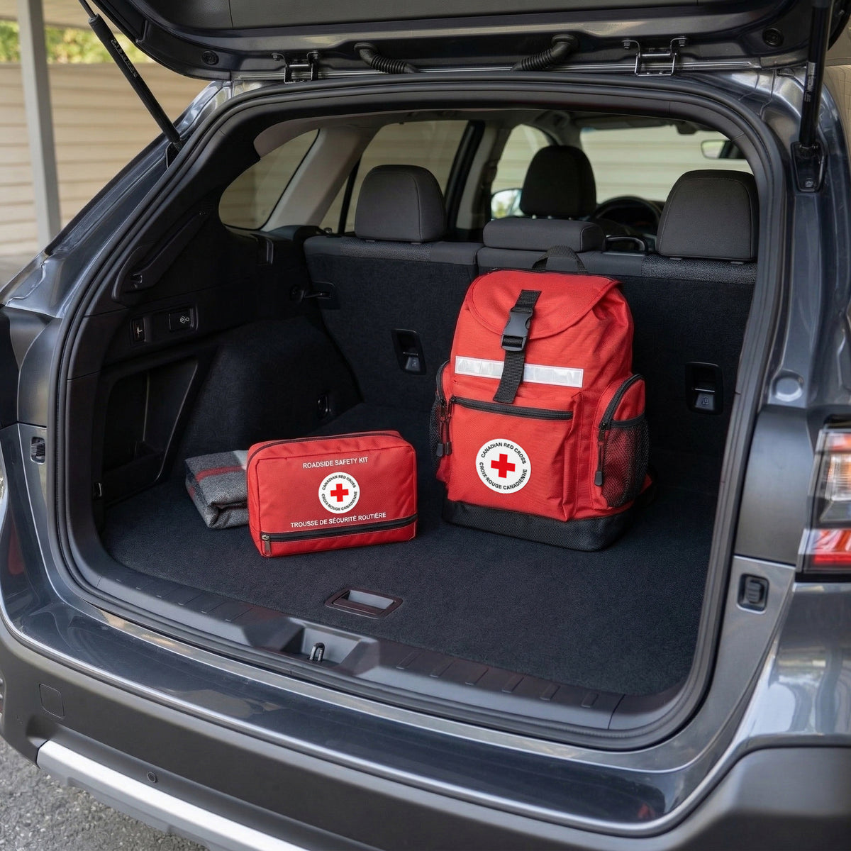 Essential Roadside Assistance & Signaling Kit | Canadian Red Cross